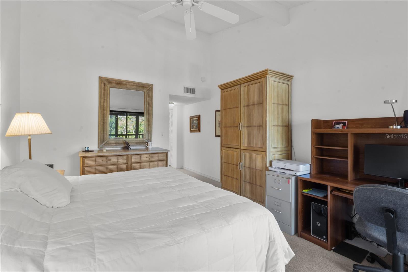 1621 BOATHOUSE CIR #220