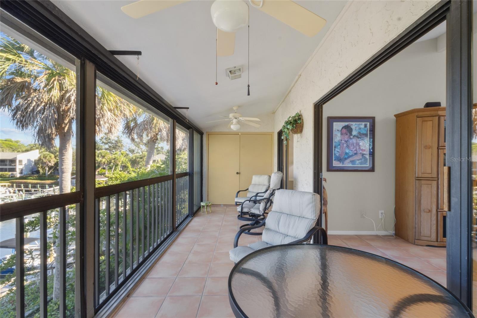 1621 BOATHOUSE CIR #220