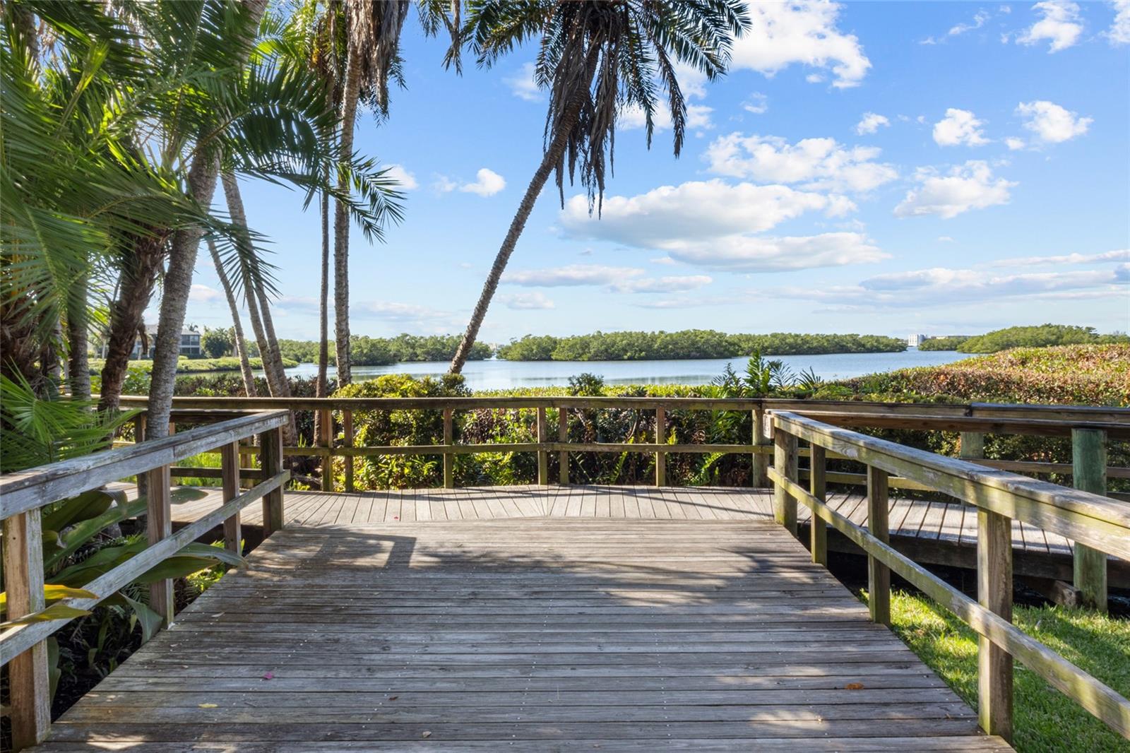 1621 BOATHOUSE CIR #220