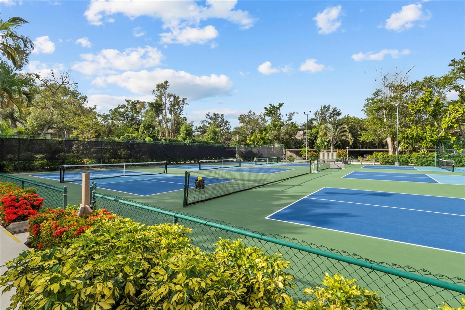 1633 BOATHOUSE CIR #131