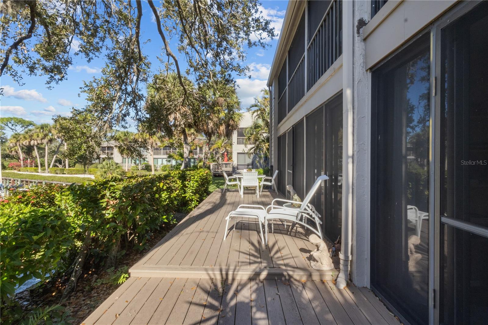 1633 BOATHOUSE CIR #131