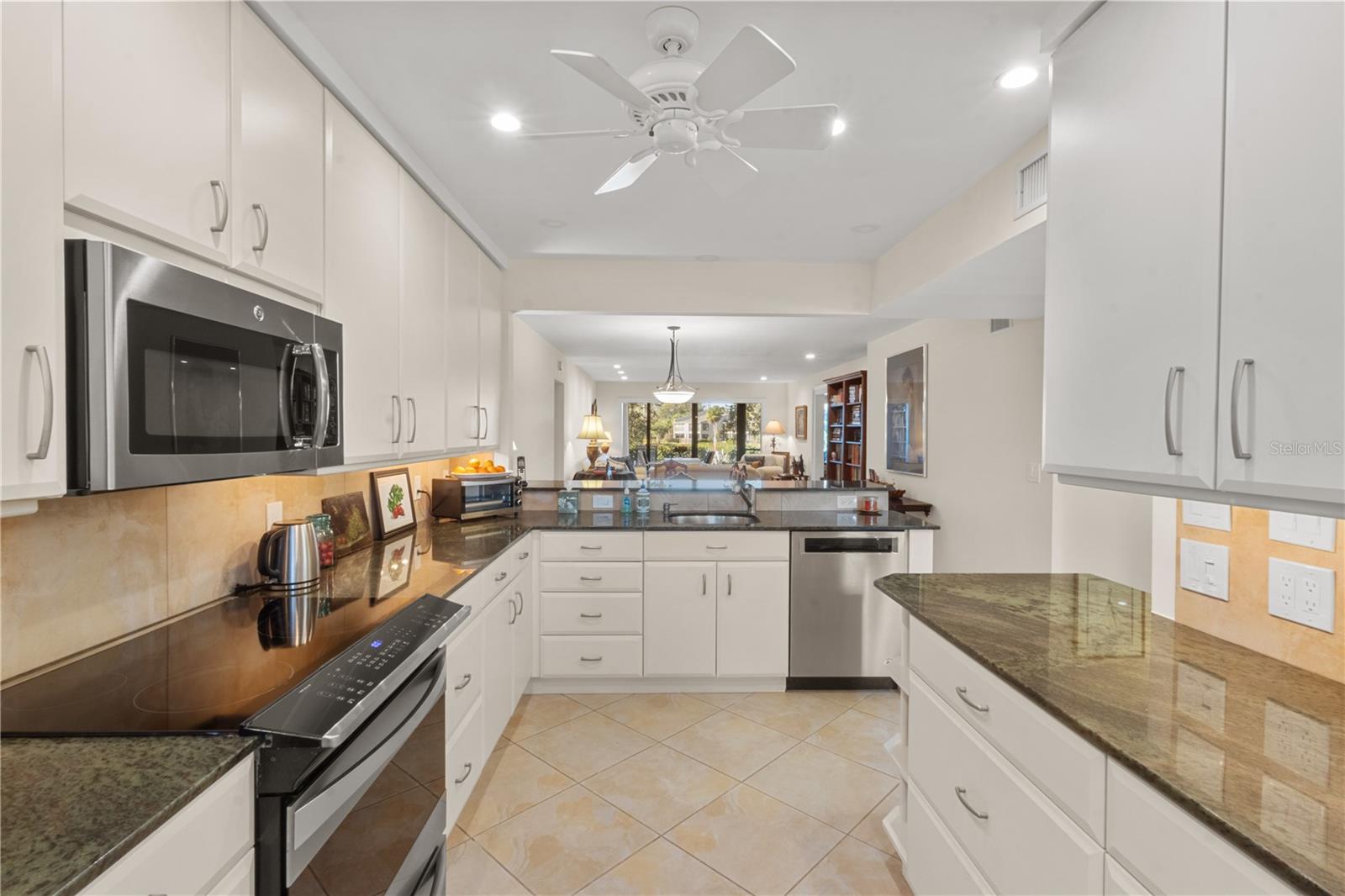 1633 BOATHOUSE CIR #131