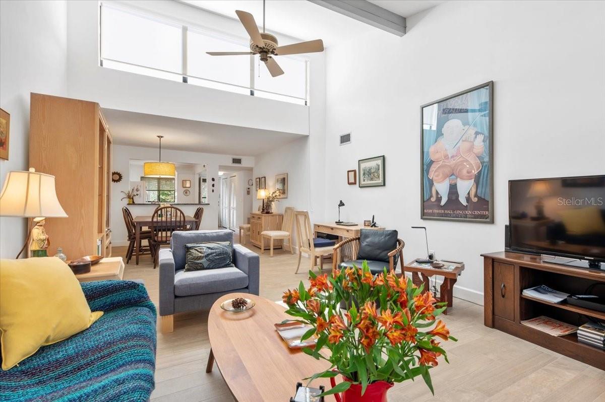 1519 PELICAN POINT DR #288