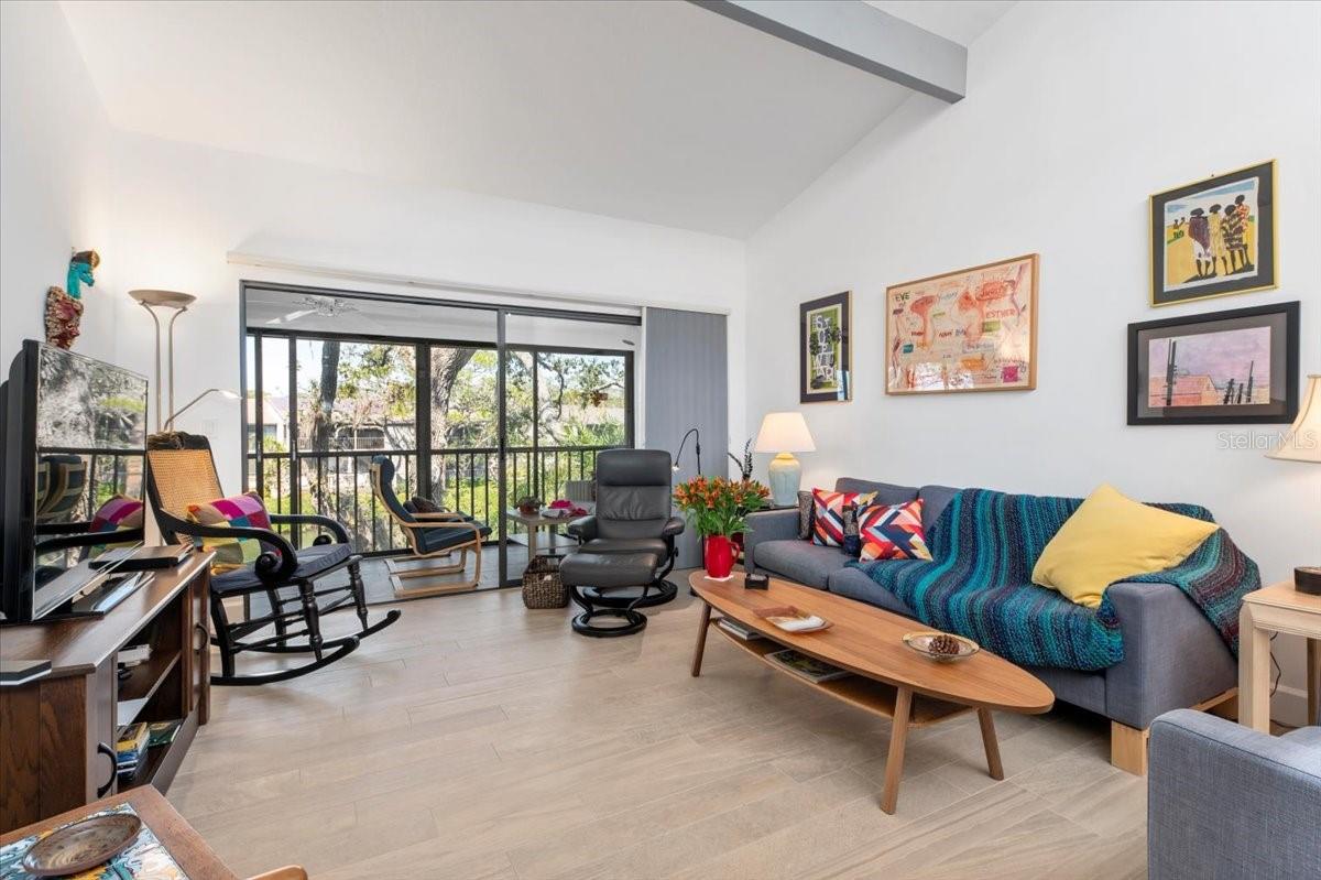 1519 PELICAN POINT DR #288