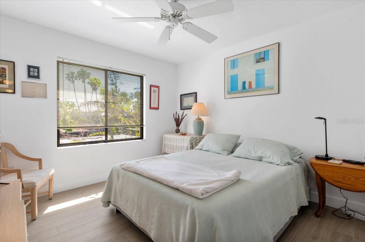 1519 PELICAN POINT DR #288