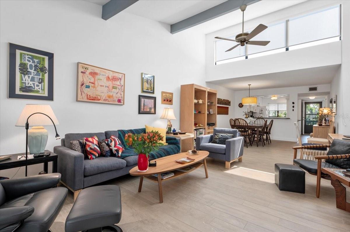 1519 PELICAN POINT DR #288