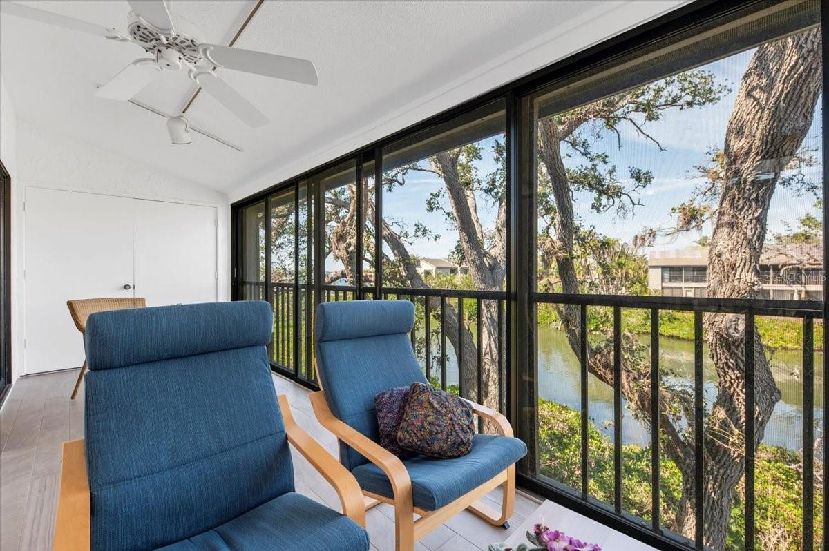 1519 PELICAN POINT DR #288