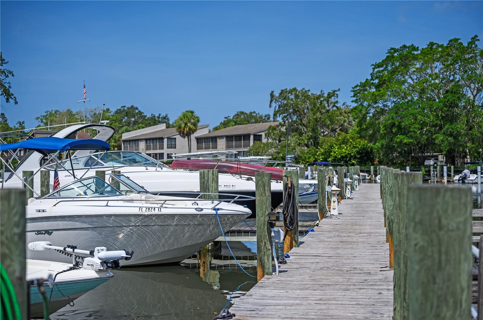 1519 PELICAN POINT DR #288