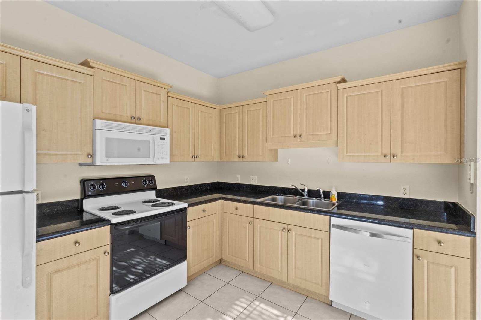 7534 PLANTATION CIR