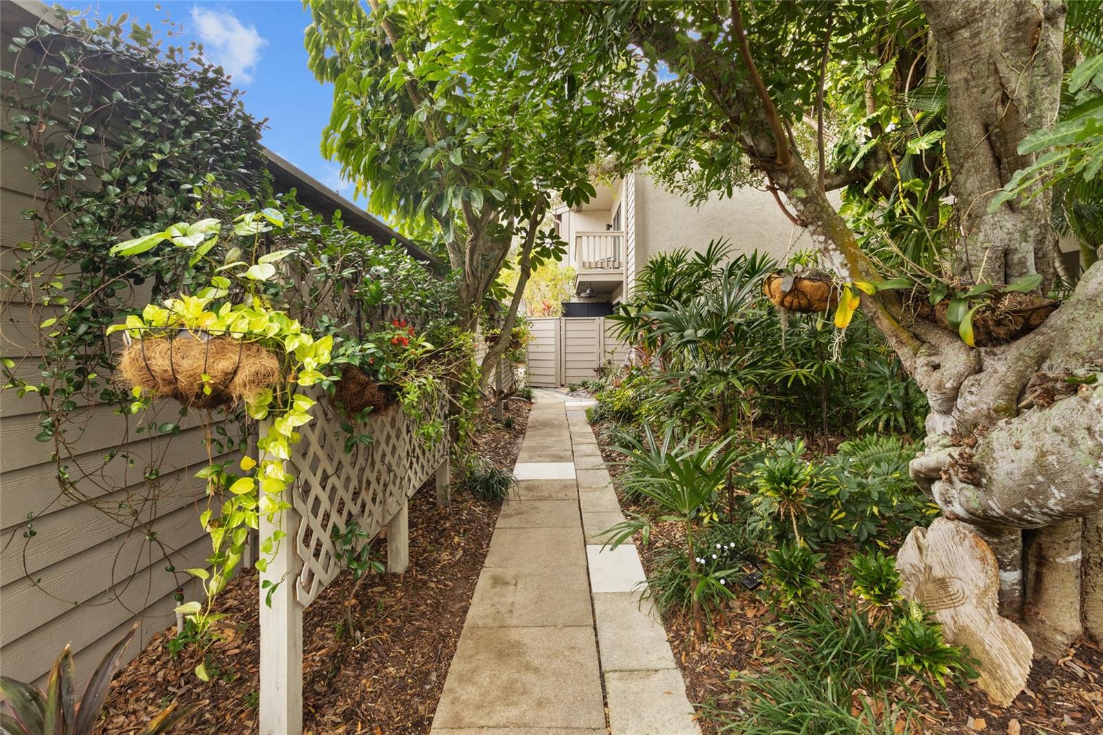 1633 BOATHOUSE CIR #134