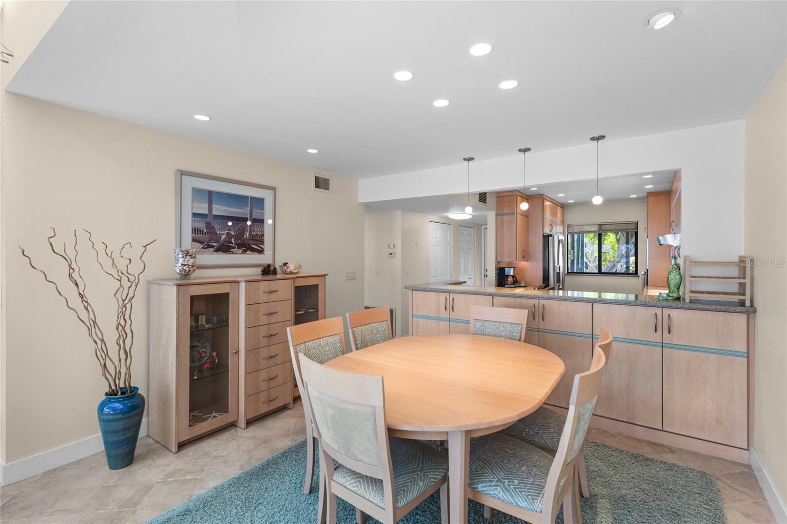 1515 PELICAN POINT DR #284