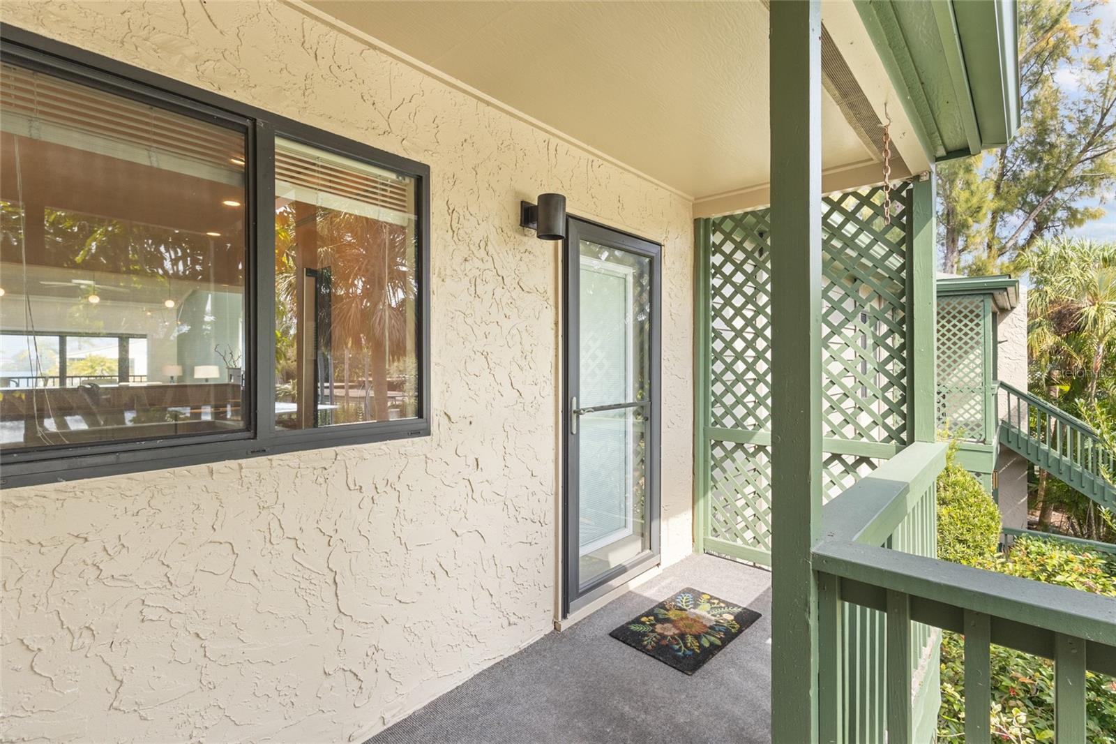 1515 PELICAN POINT DR #284