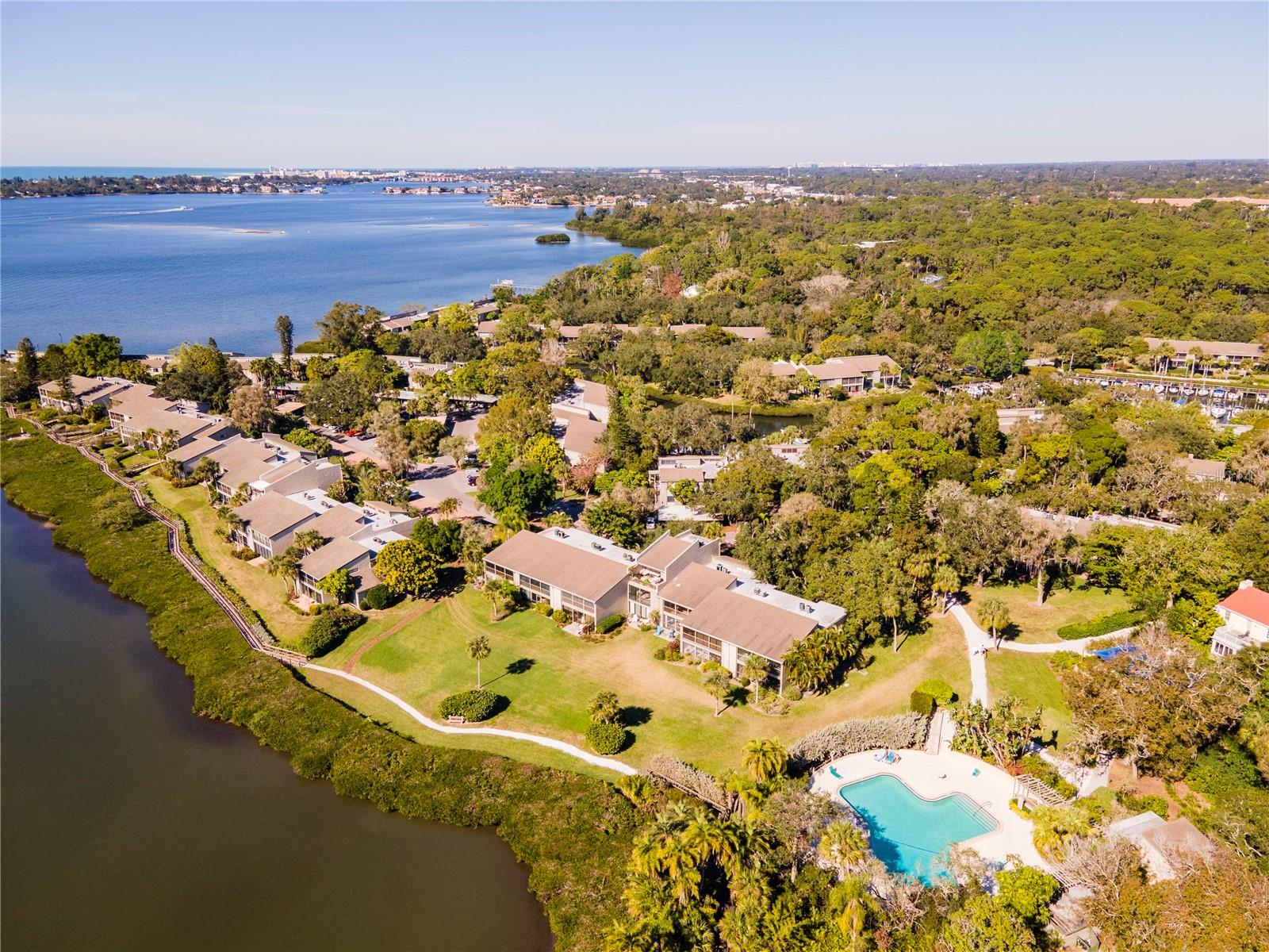 1633 BOATHOUSE CIR #232