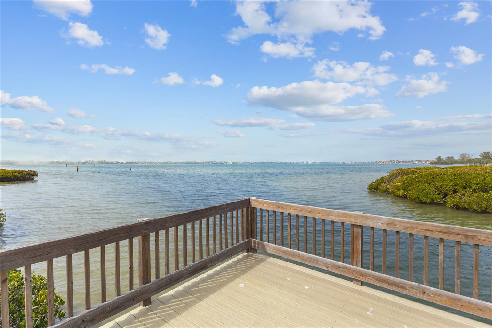 1636 BROOKHOUSE DR #230