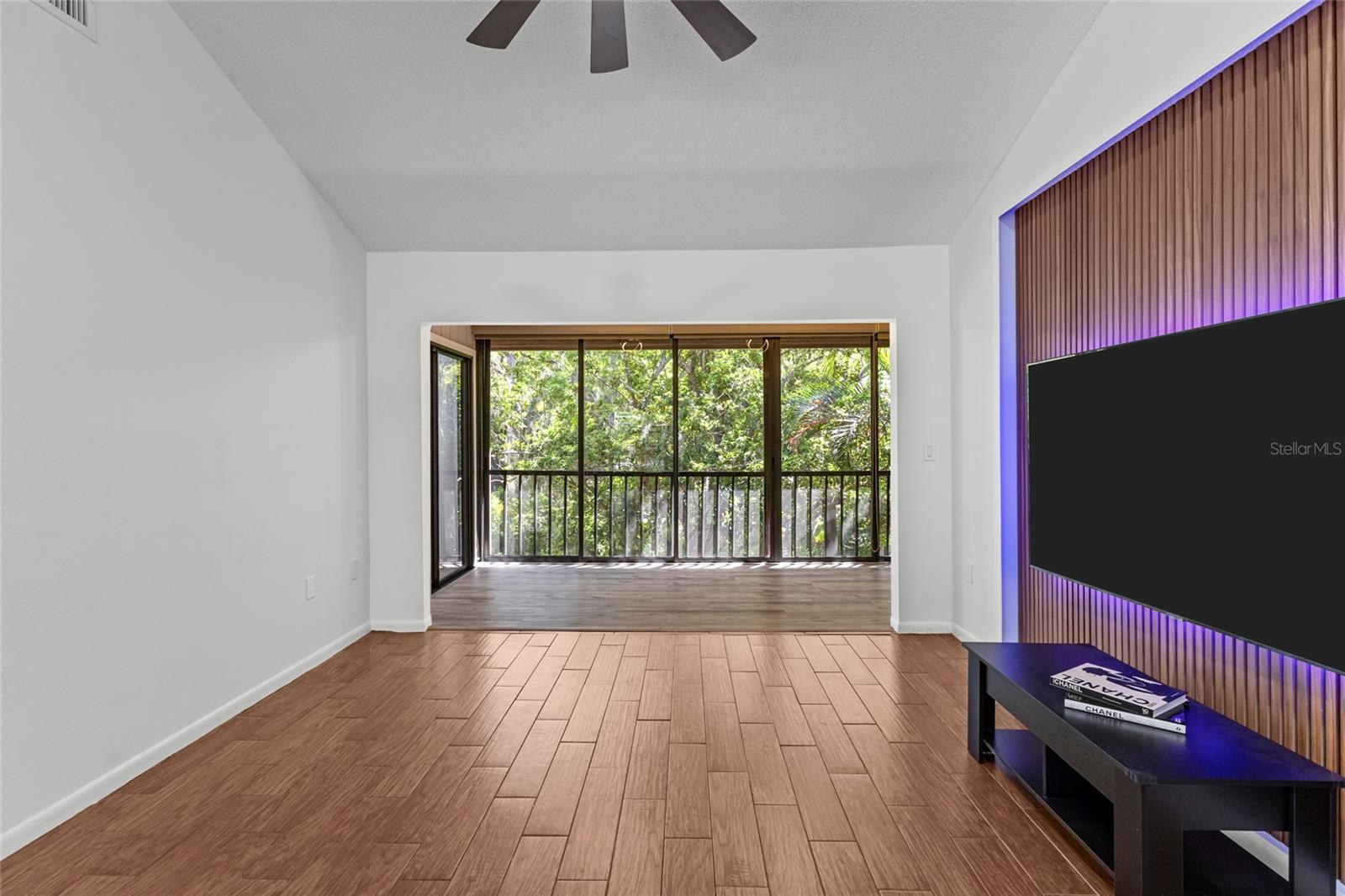 1636 BROOKHOUSE DR #230