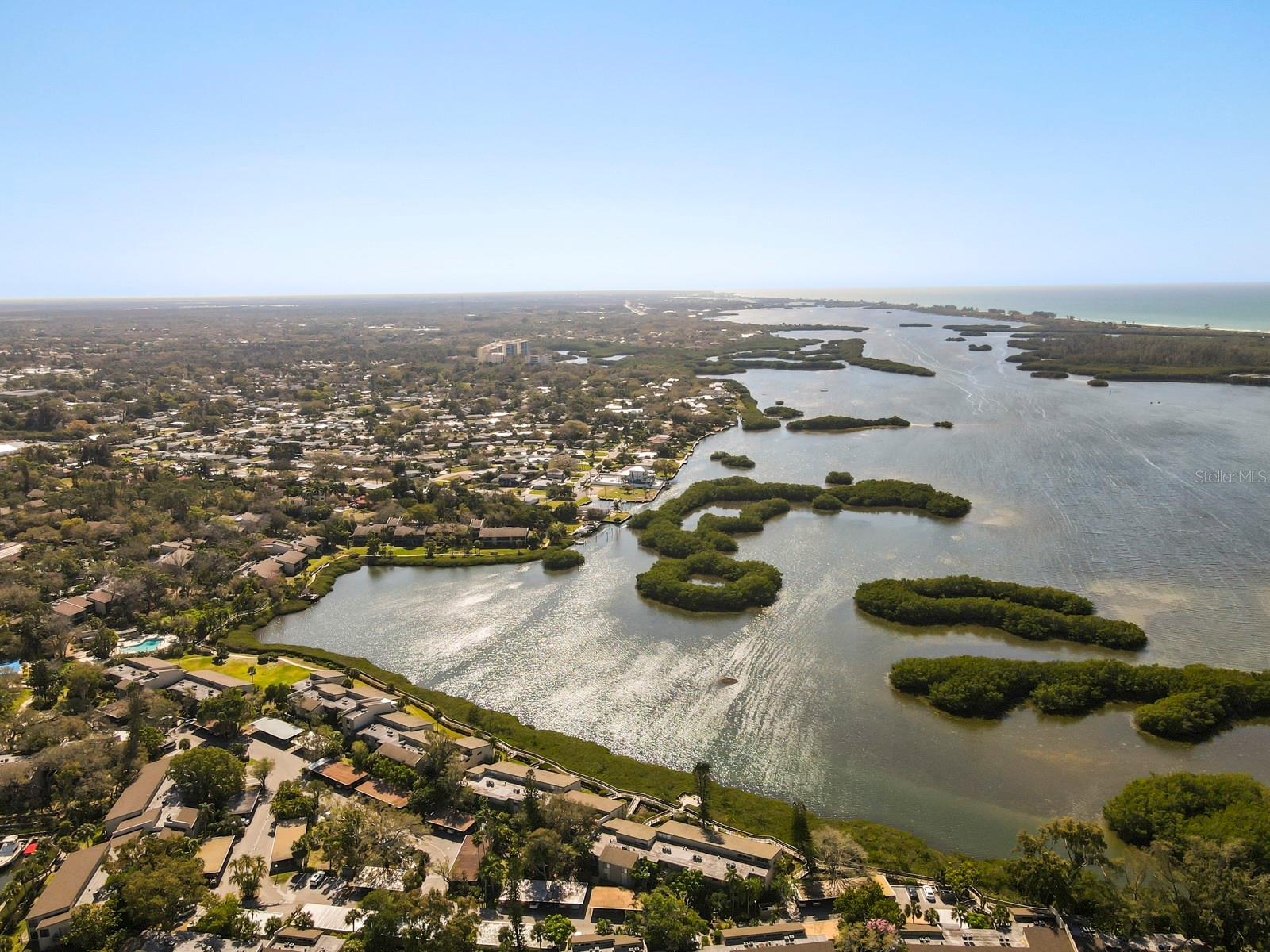 1636 BROOKHOUSE DR #230