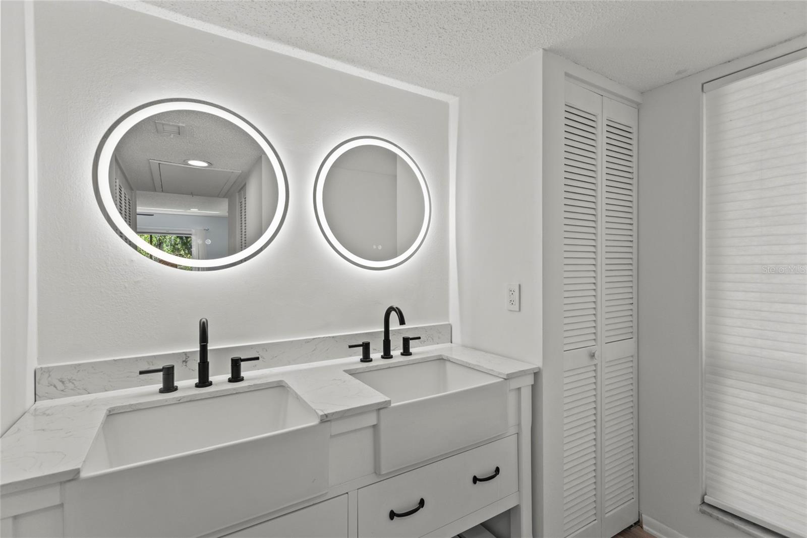 1636 BROOKHOUSE DR #230