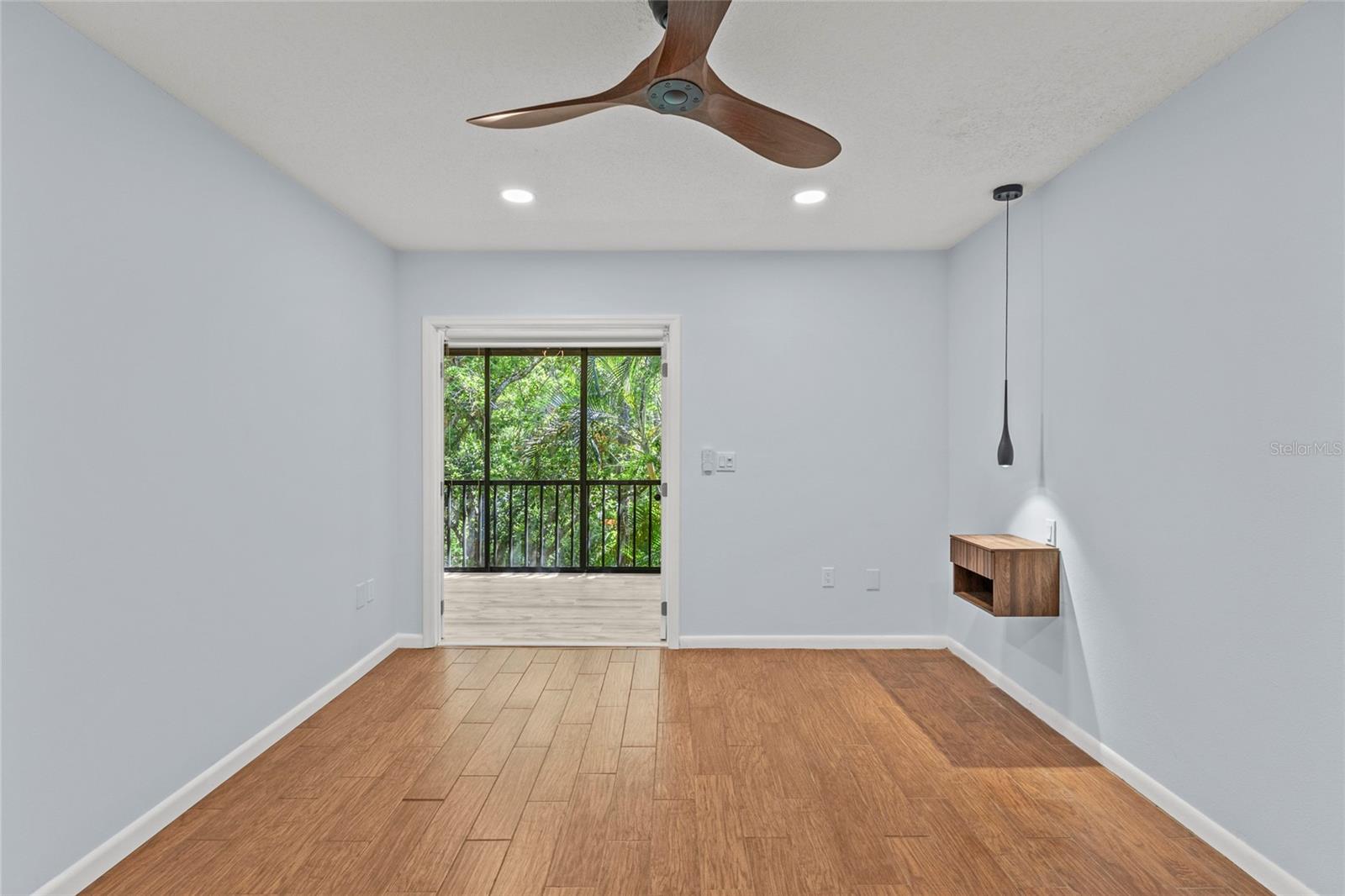 1636 BROOKHOUSE DR #230