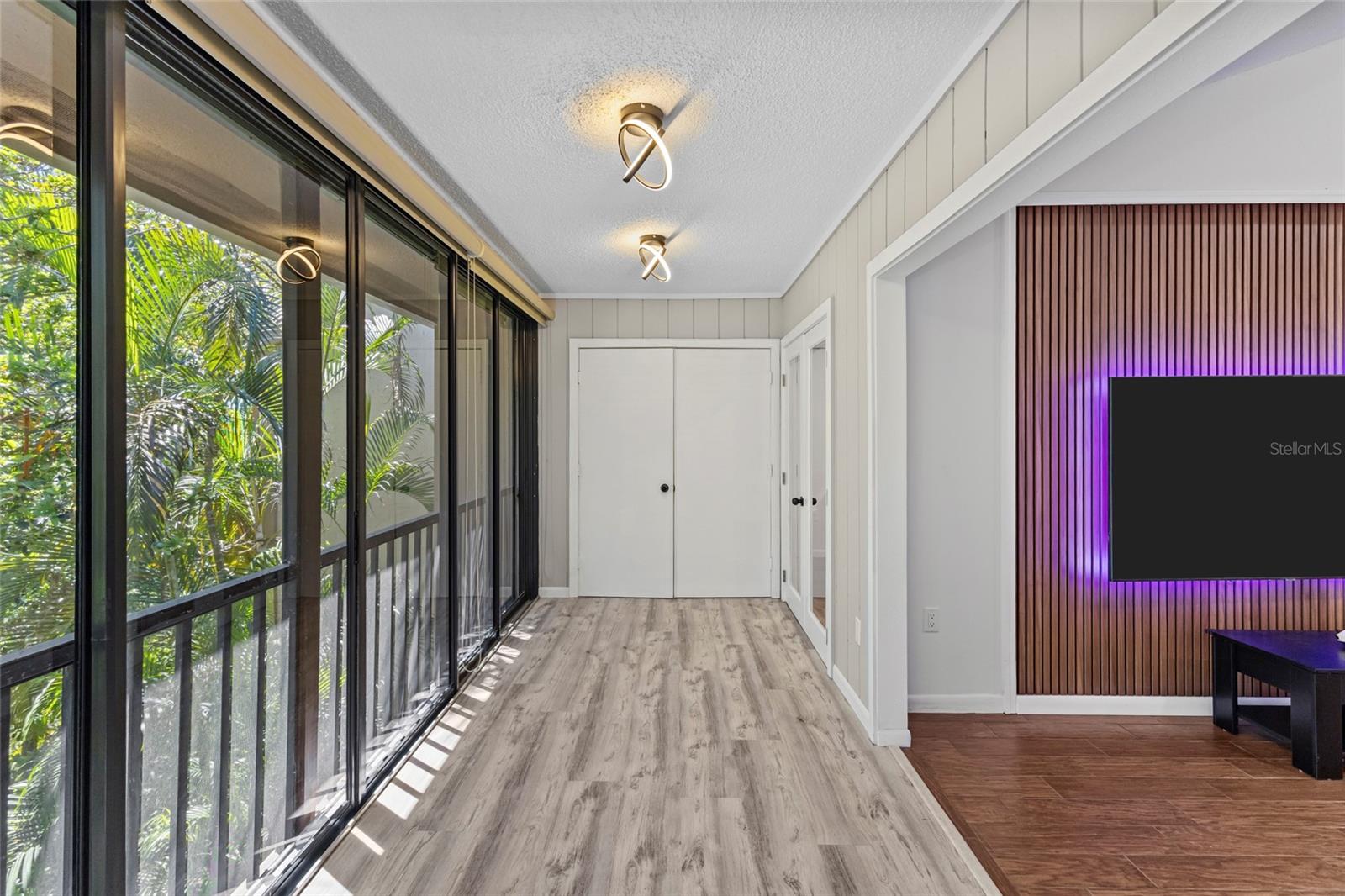 1636 BROOKHOUSE DR #230