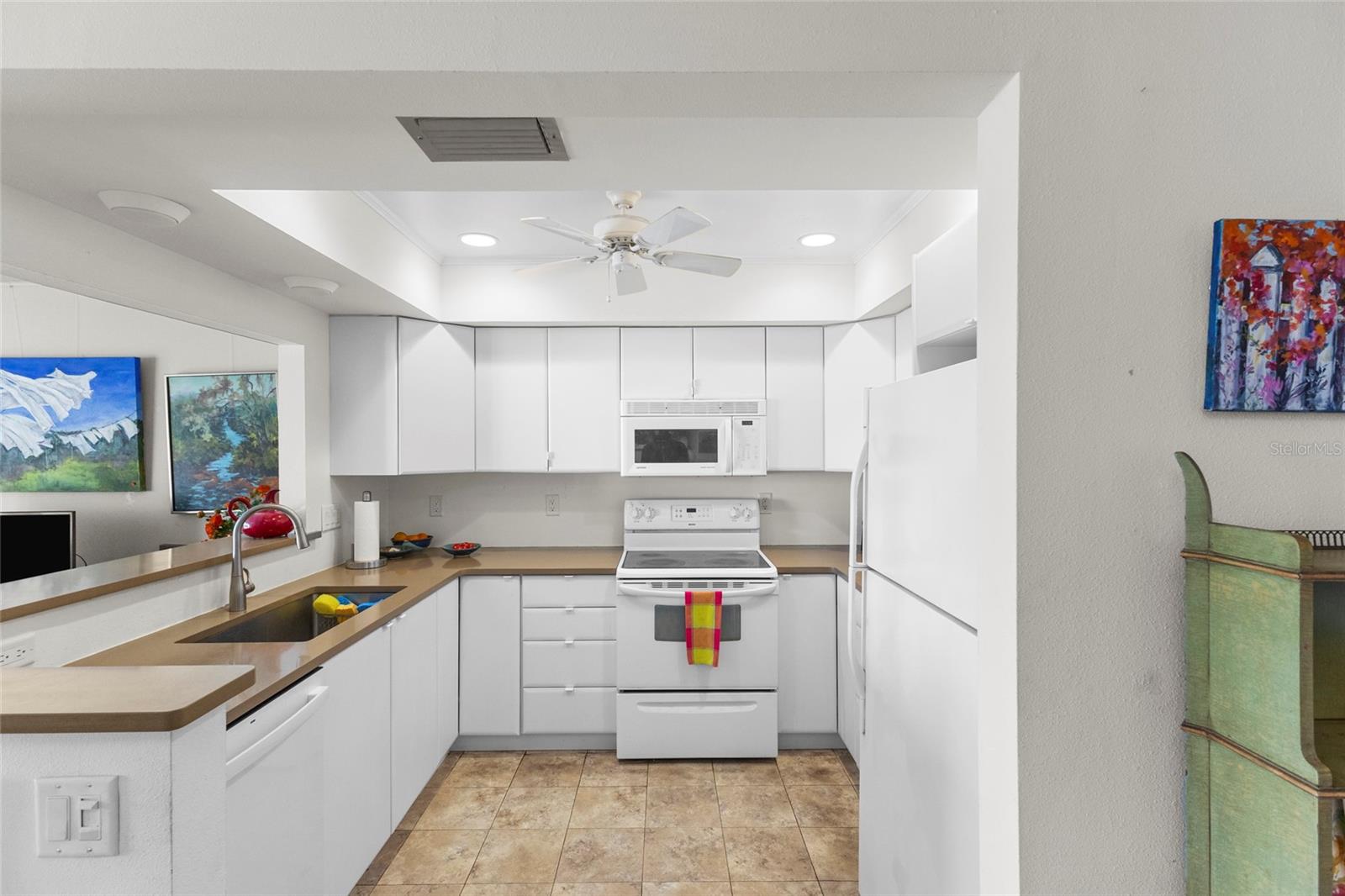 1520 PELICAN POINT DR #155