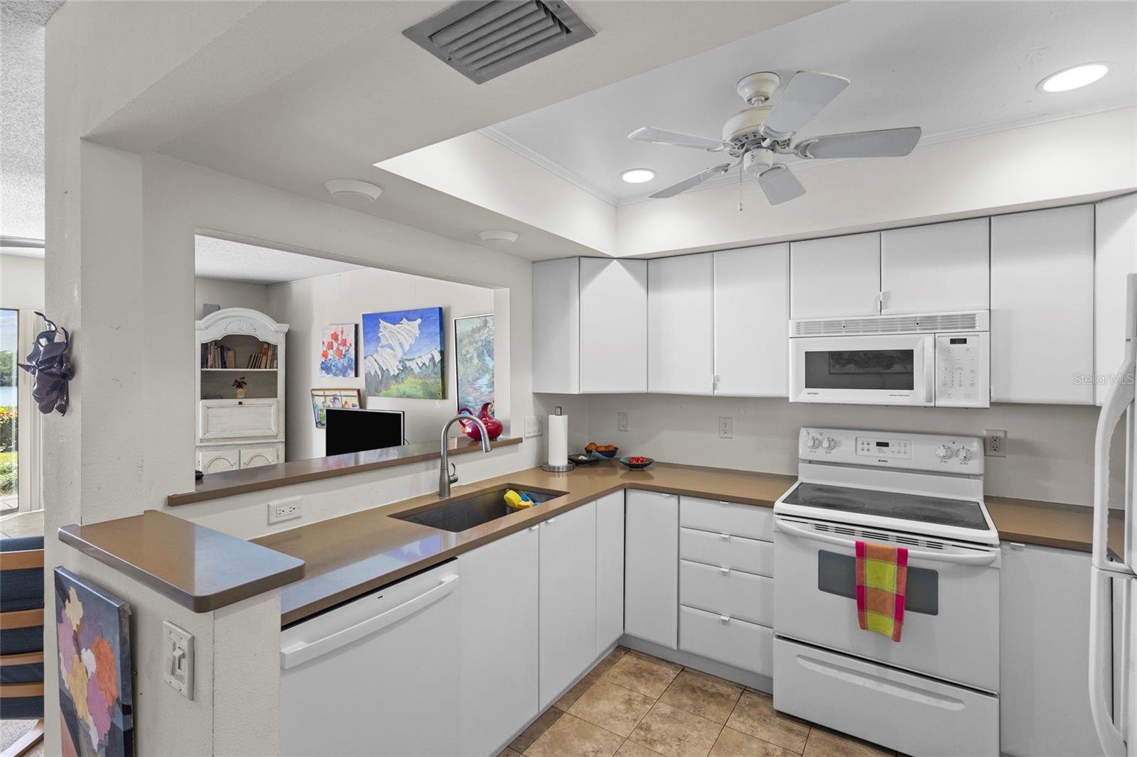 1520 PELICAN POINT DR #155