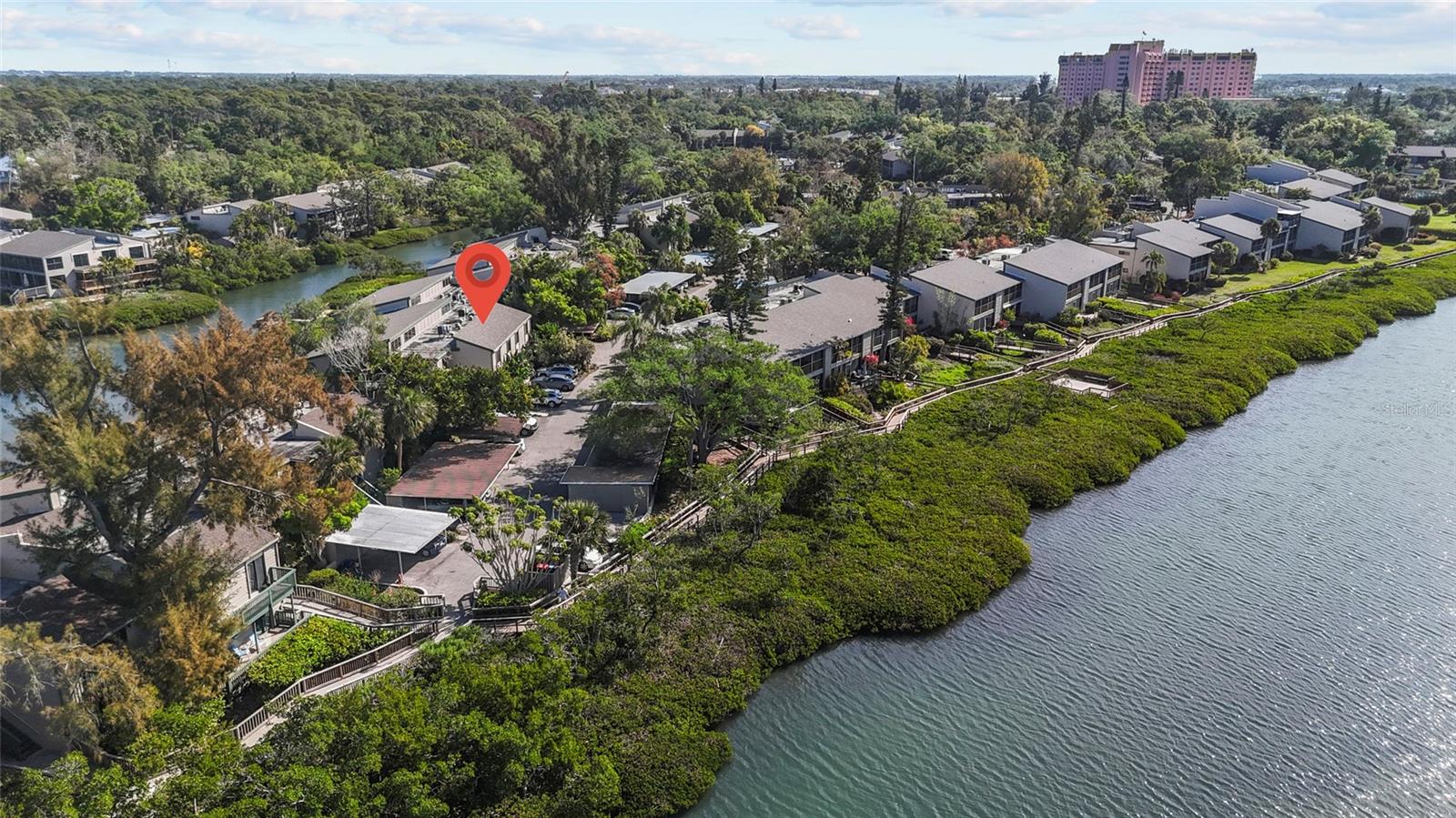 1511 PELICAN POINT DR #279