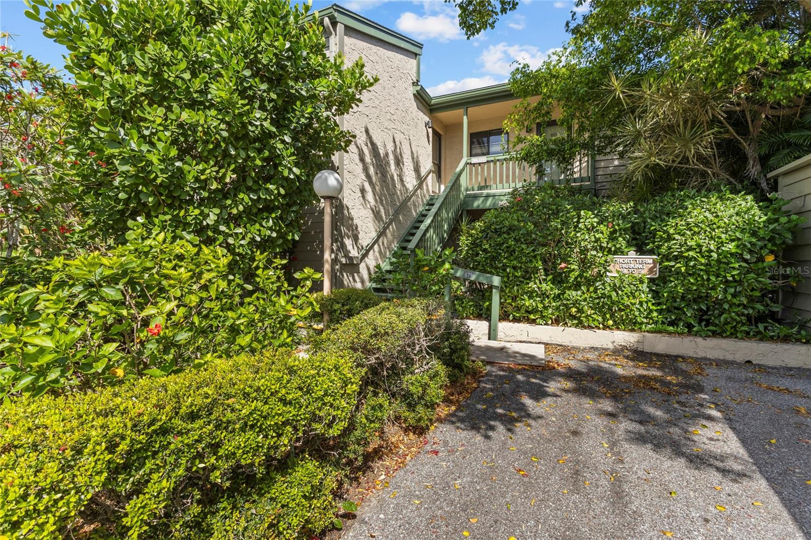 1511 PELICAN POINT DR #279