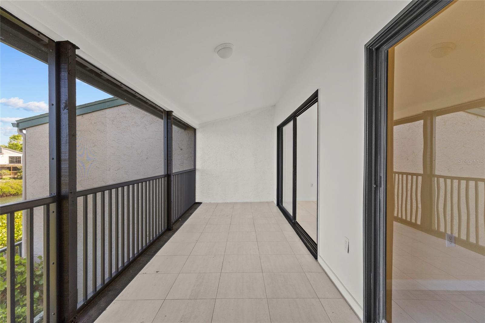 1511 PELICAN POINT DR #279