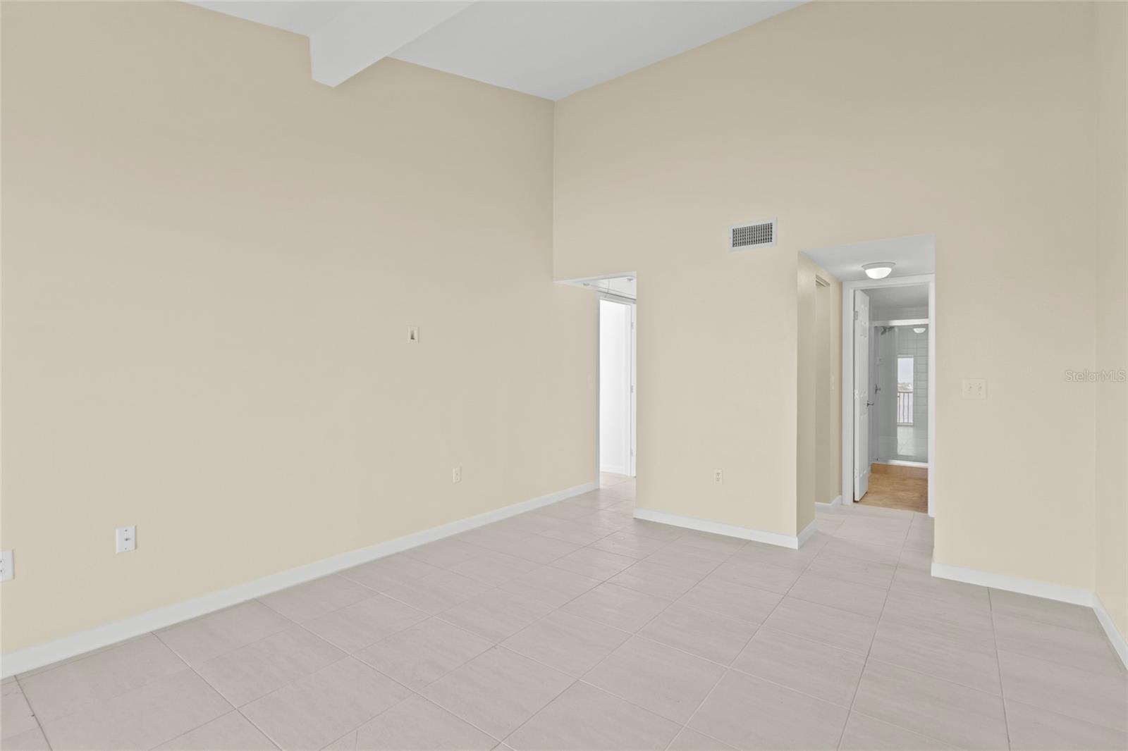 1511 PELICAN POINT DR #279