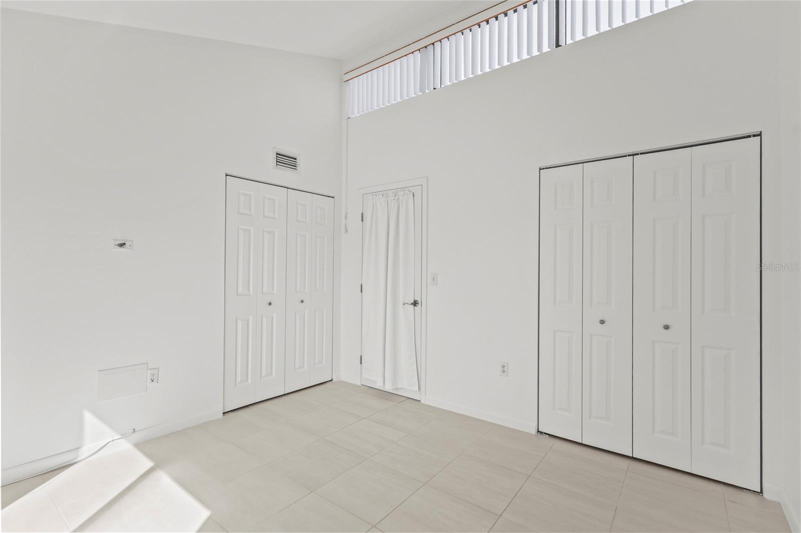 1511 PELICAN POINT DR #279