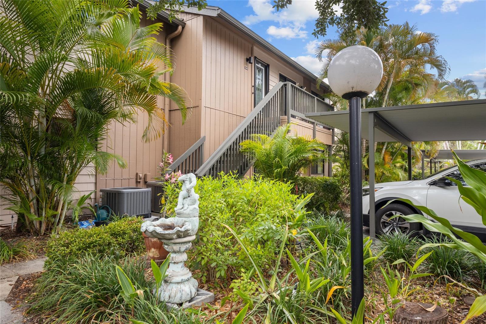 1702 GLENHOUSE DR #410