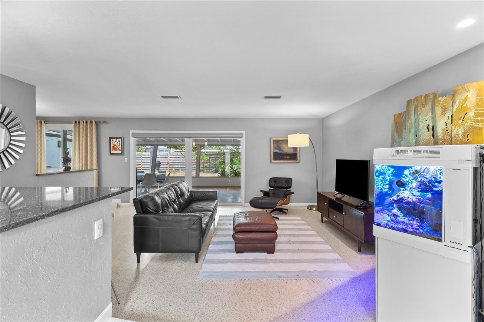 2605 BOTANY AVE