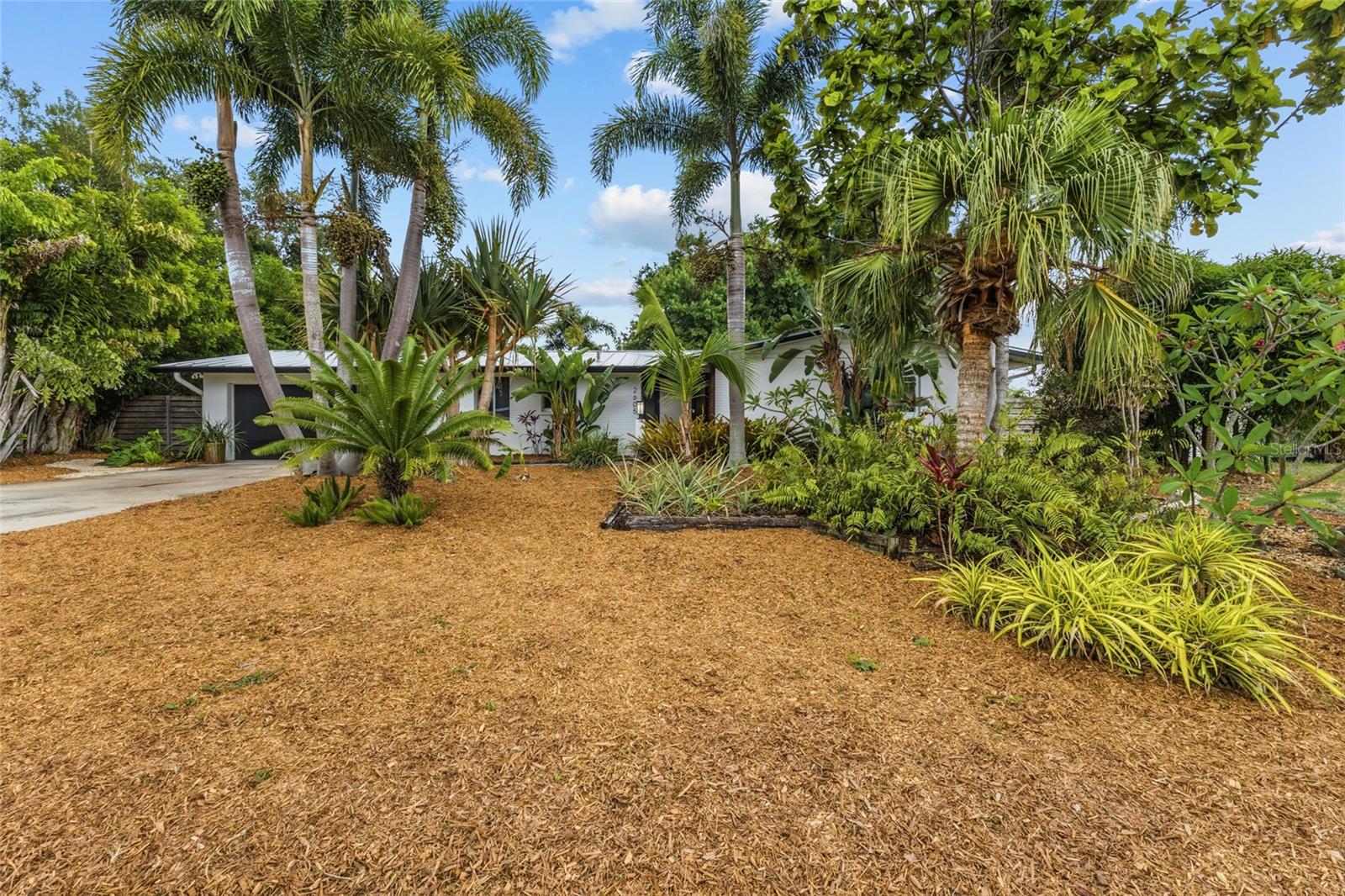 2605 BOTANY AVE