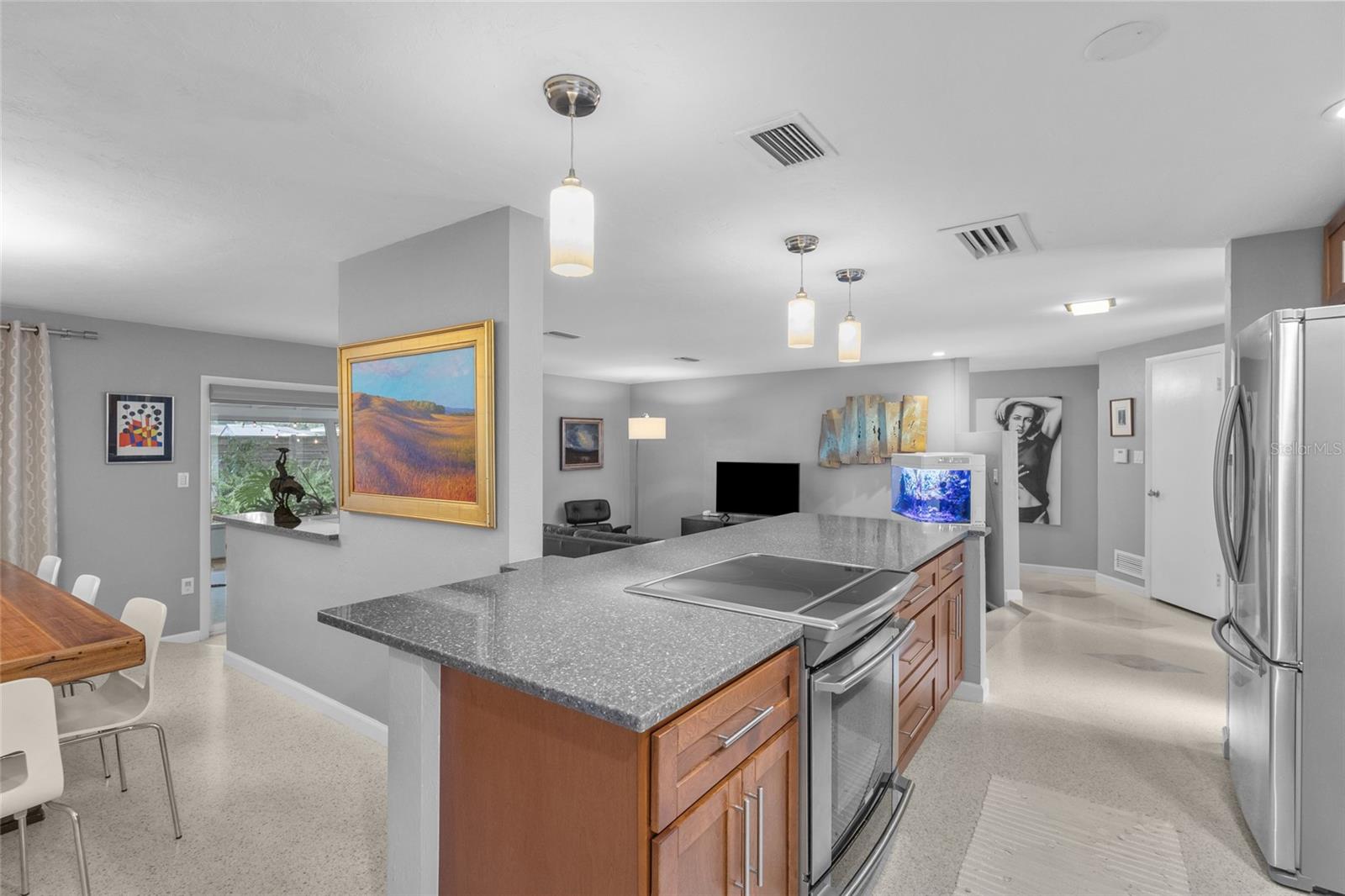 2605 BOTANY AVE