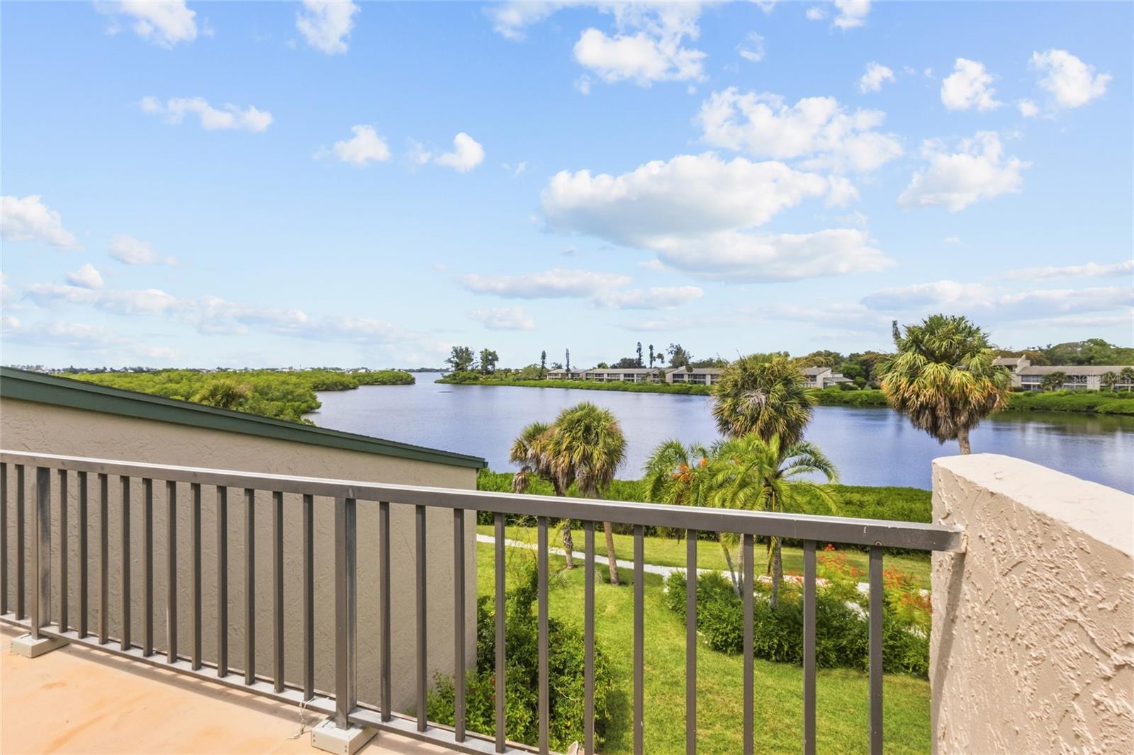 1601 BAYHOUSE POINT DR #204