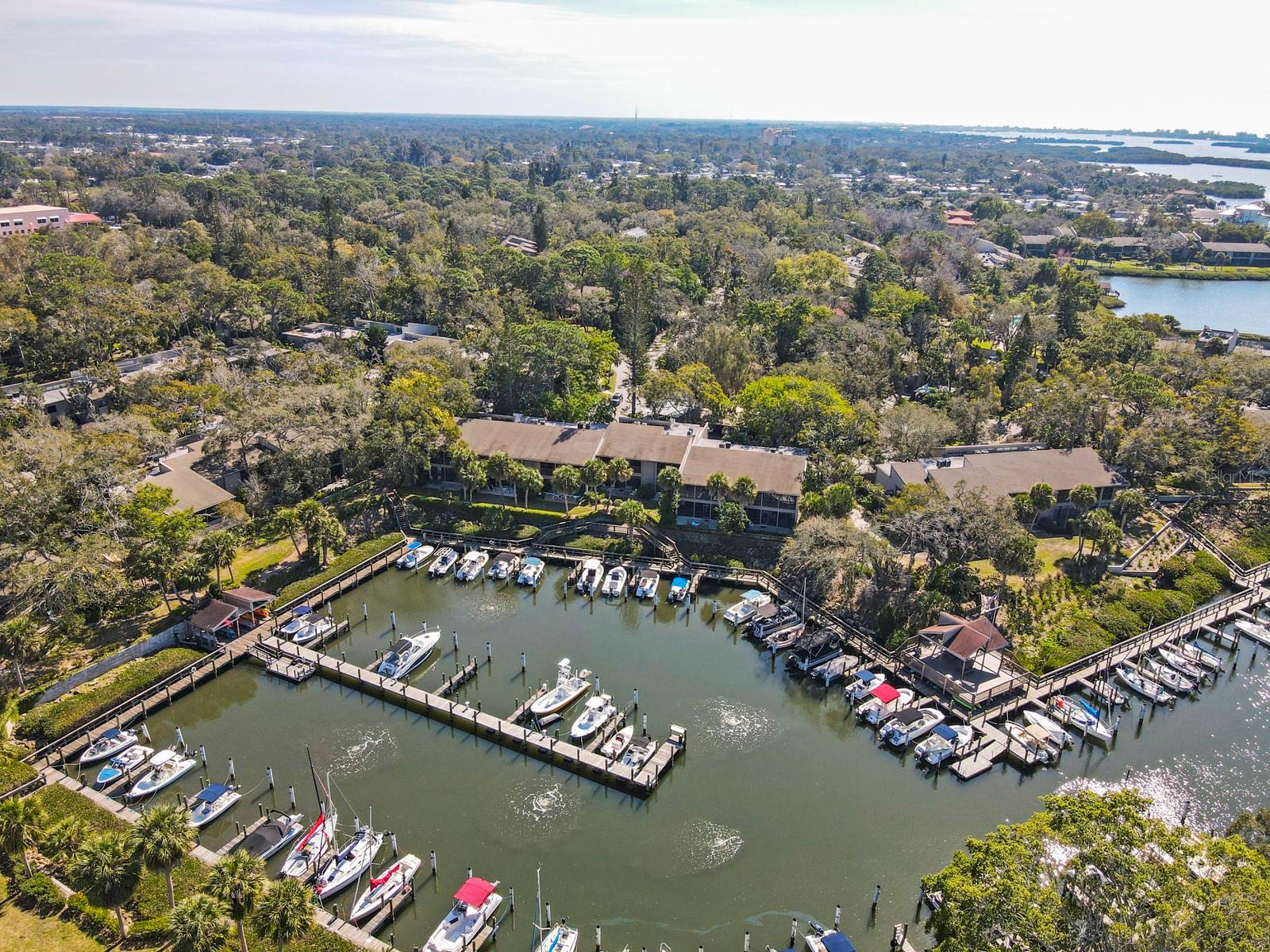 1519 PELICAN POINT DR #288