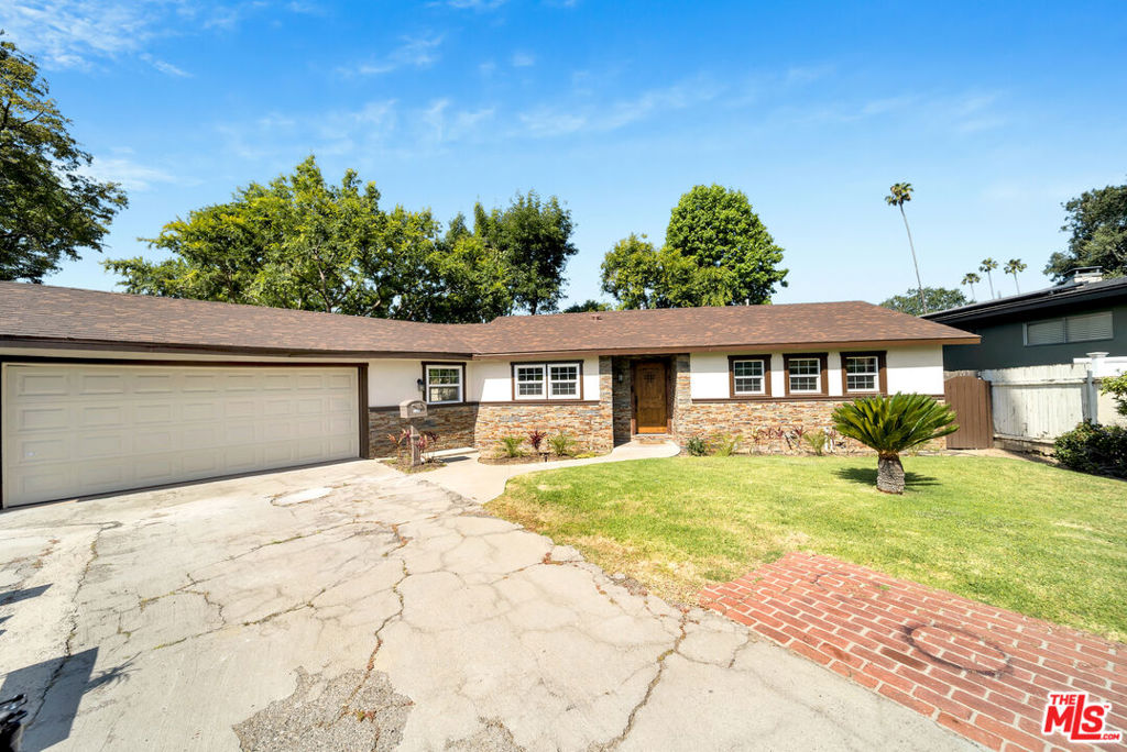 1168 E Lexington Street