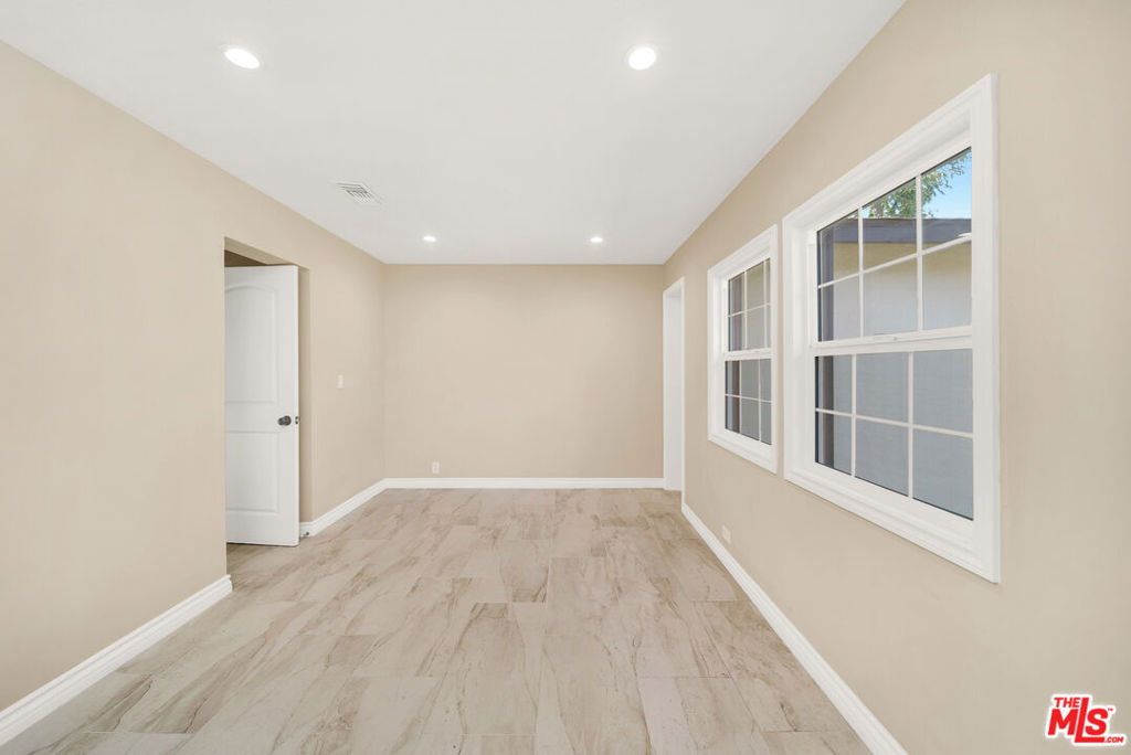 1168 E Lexington Street