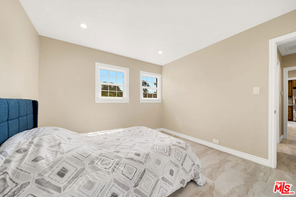 1168 E Lexington Street