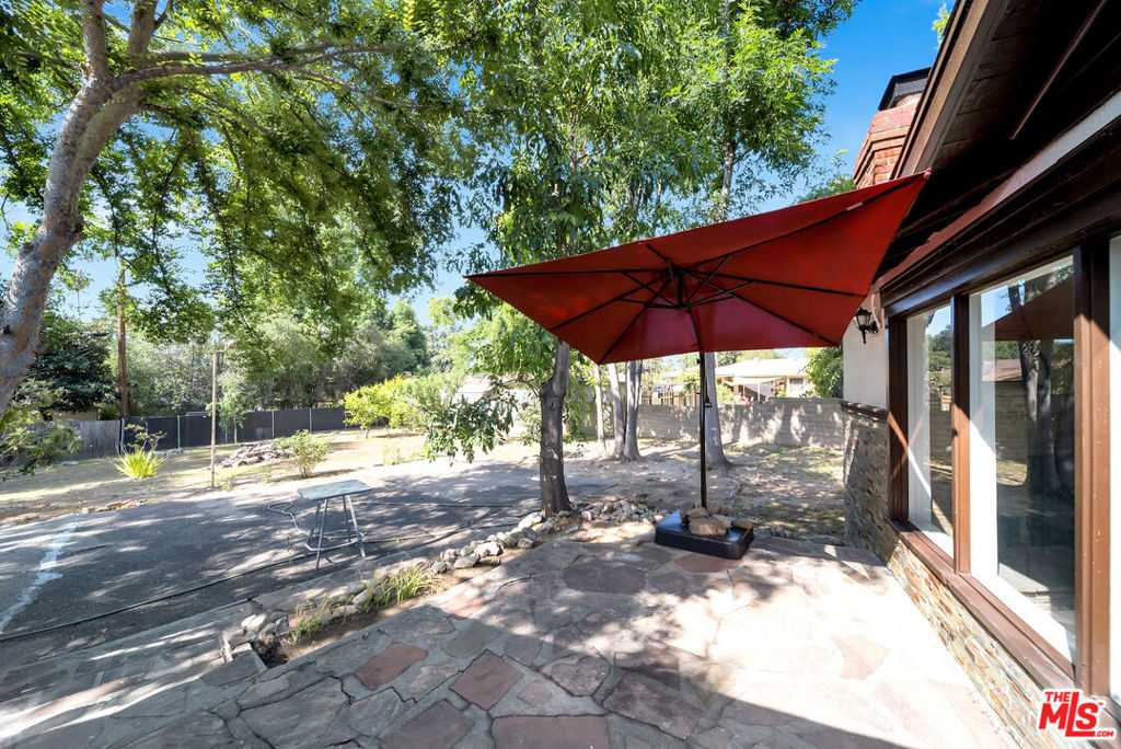 1168 E Lexington Street