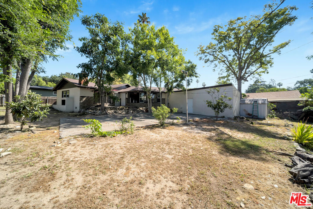 1168 E Lexington Street