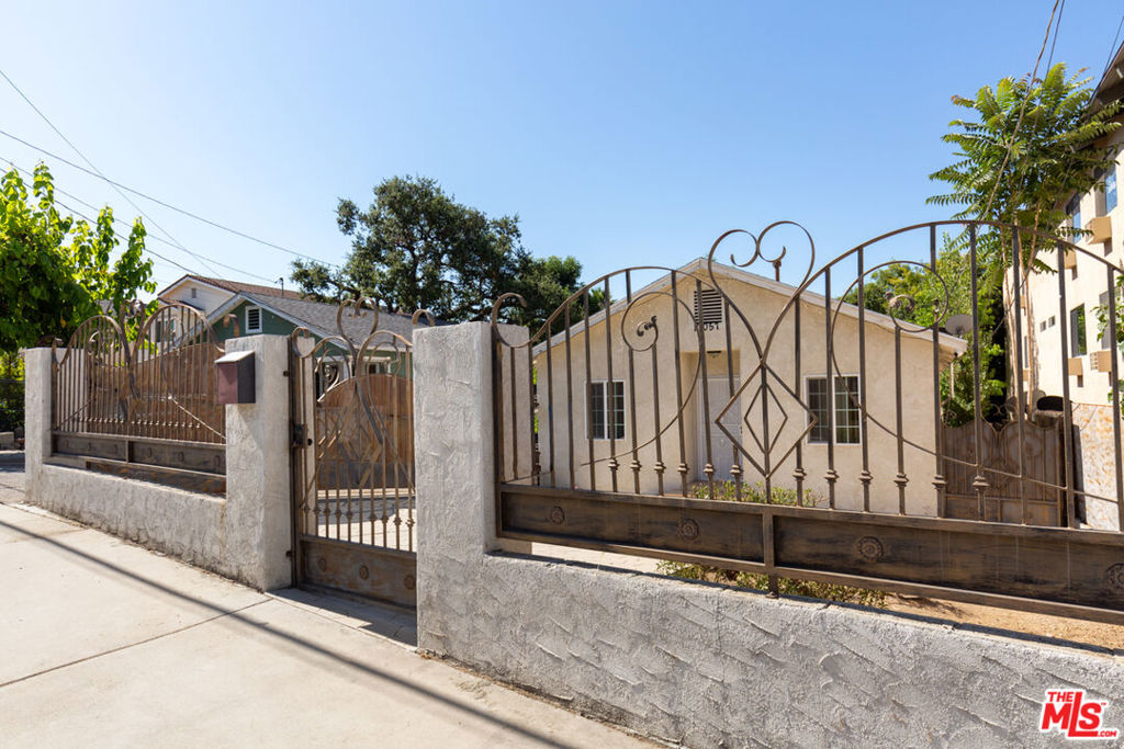 10057 Tujunga Canyon Boulevard