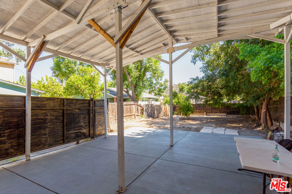 10057 Tujunga Canyon Boulevard