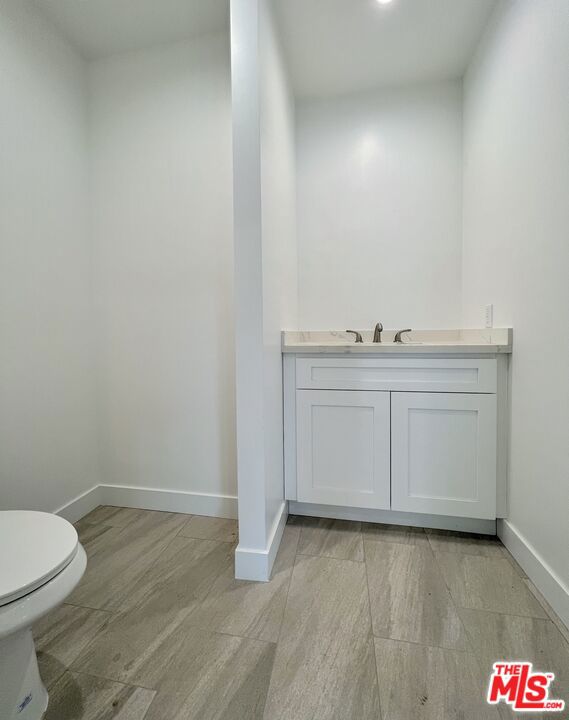 901 E San Jose Avenue