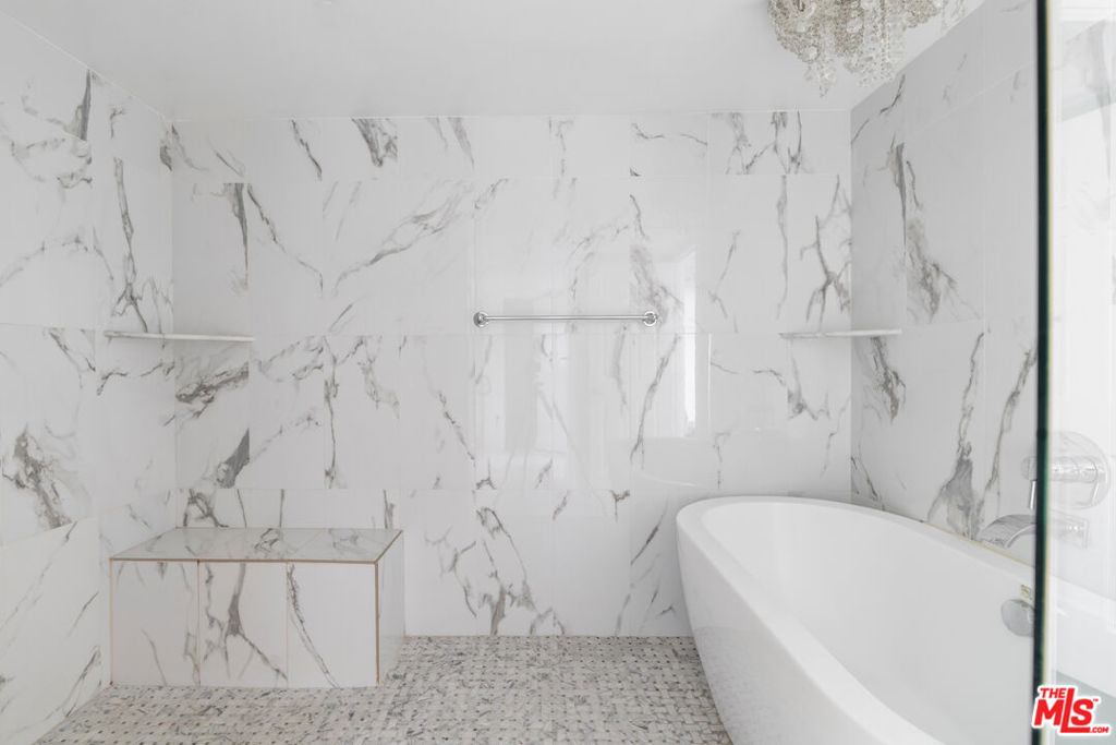 343 Pioneer Drive Unit: 1103