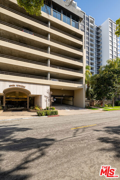 343 Pioneer Drive Unit: 1103