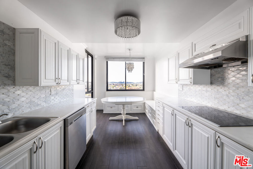 343 Pioneer Drive Unit: 1103