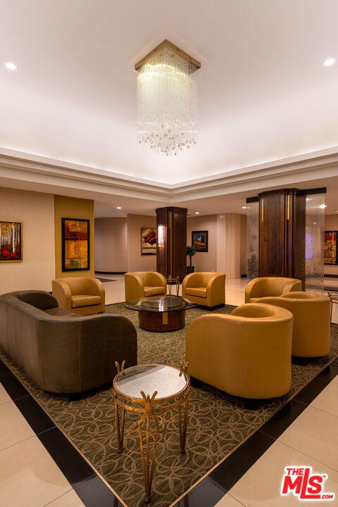 343 Pioneer Drive Unit: 1103