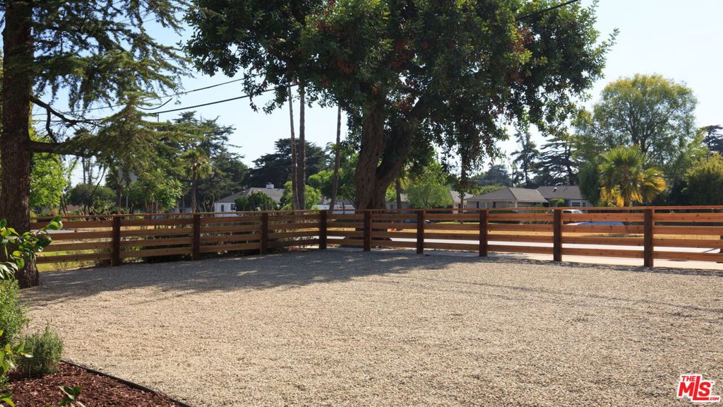 596 N Sierra Madre Boulevard