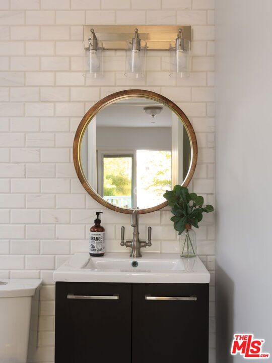 596 N Sierra Madre Boulevard